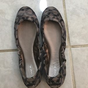 Coach flats