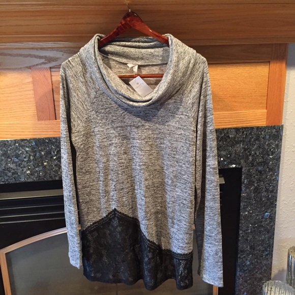 Vanity Sweaters - Vanity large nwt
