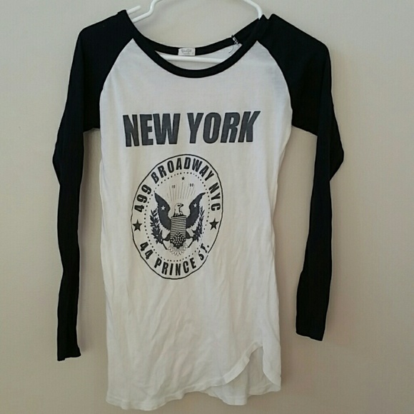 Brandy Melville New York Long Sleeve