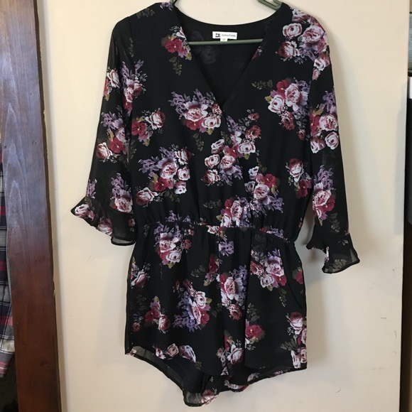 Bell Sleeved Floral Romper