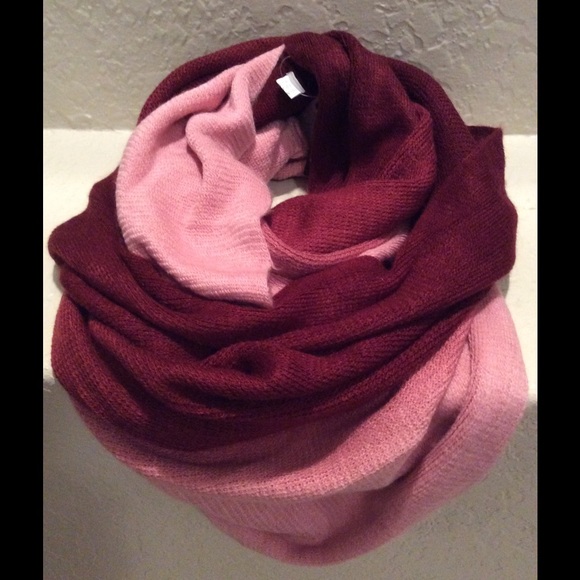 Infinity scarf by Shiraleah