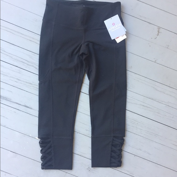 SOLD NWT Athleta Mind Over May capris, XS - Picture 2 of 4