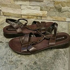 Sandals. Brown