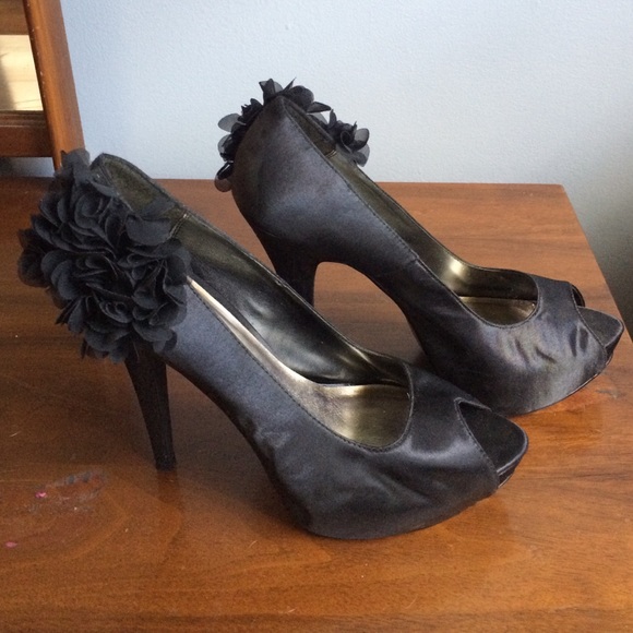 Satin Peep Toe Pumps with Ruffle Flower On heel