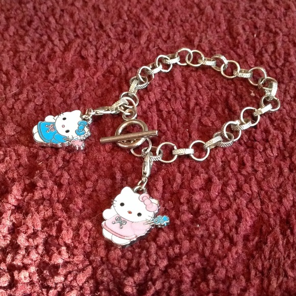 Hello Kitty charm bracelet - Picture 2 of 2