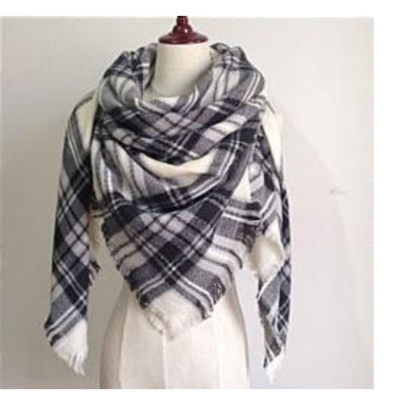 Last one! Black White Plaid Blanket Scarf! - Picture 4 of 5