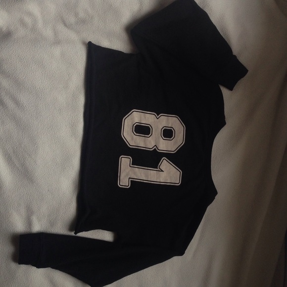 Rare Forever 21 Sweater Crop Top - Picture 2 of 2