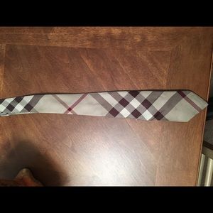 Burberry skinny tie