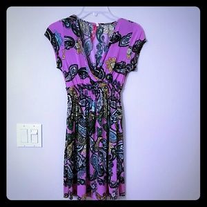 Gorgeous 'V' Neck Dress with a Paisley Pattern