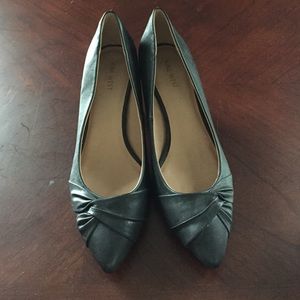 Black kitten heel pumps