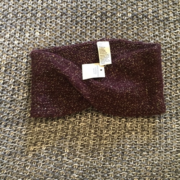 NWT American Eagle winter hat - Picture 2 of 3