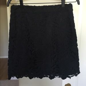 Banana Republic Lace Mini Sz 2 =New with tags=