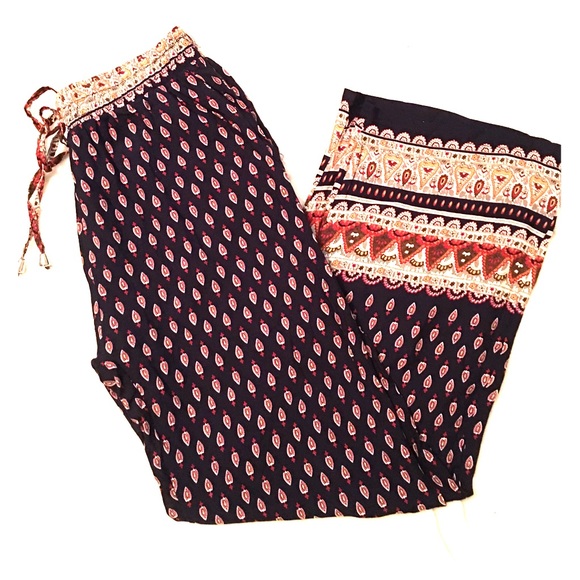 Flowy gaucho patterns pants