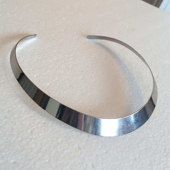 💫Solid Silver-Colored Choker