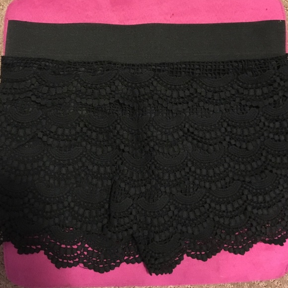 Aeropostale Black Ruffle Lace Shorts
