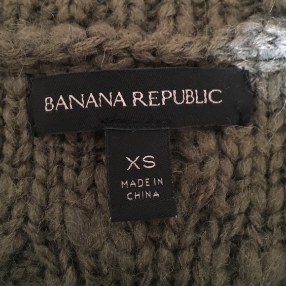 Banana Republic Cable Knit Sweater - Picture 4 of 4
