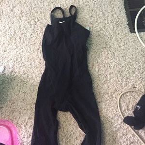 Nike Technical Suit -knee