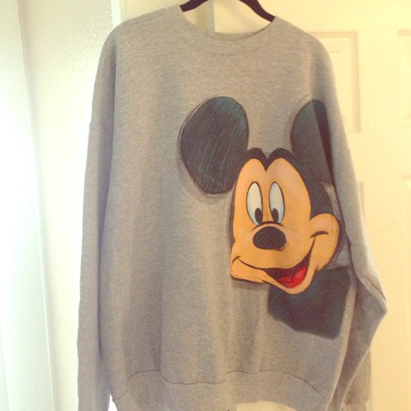 Disney Mickey Mouse crewneck sweatshirt