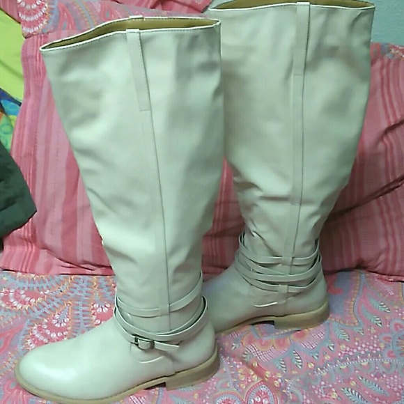 Charlotte russe knee boots