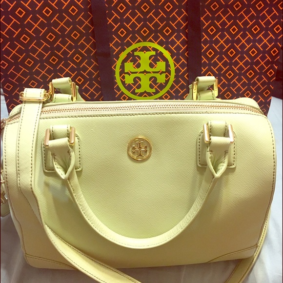 Tory Burch Handbags - SOLD❗❗Tory Burch Robinson Satchel