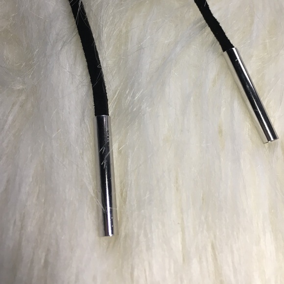 Leather rope choker necklace - Picture 2 of 3