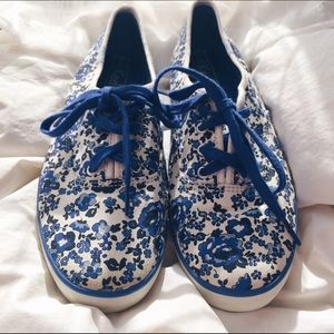 Adorable blue floral Keds!