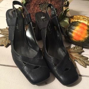 Vintage Nine West sling backs