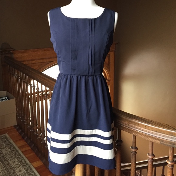 Sweet Storm sleeveless navy dress
