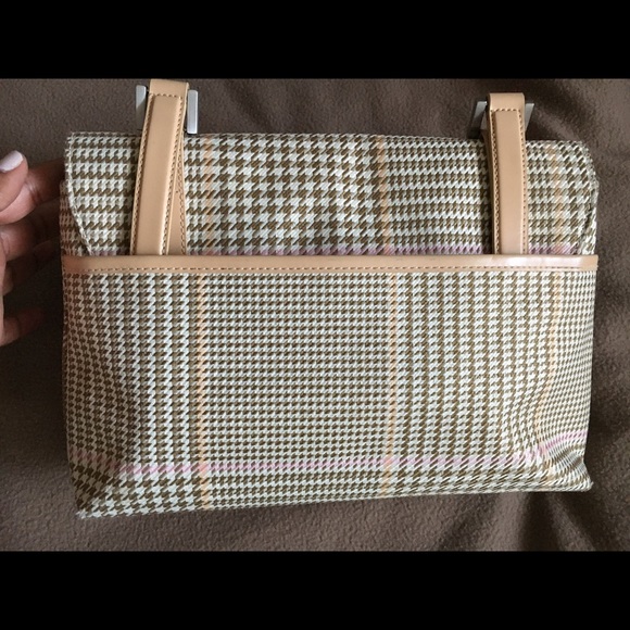 Lauren-Ralph Lauren Ladies Clutch - Picture 2 of 3