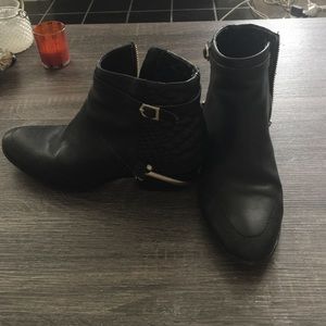 SALE 💓🌈💎👅Sam Edelmam black moto boots