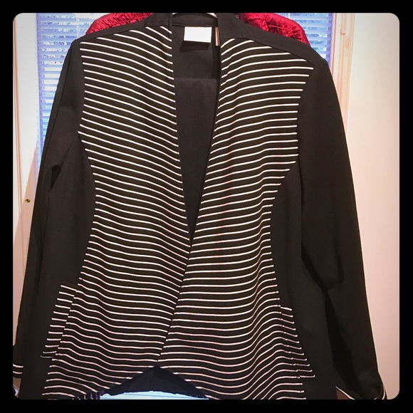 Chico's pants suit with jacket. Size 2 regular.