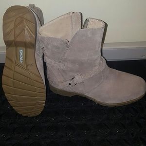 Teva waterproof suede booties