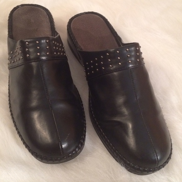 Spudded Black Mules