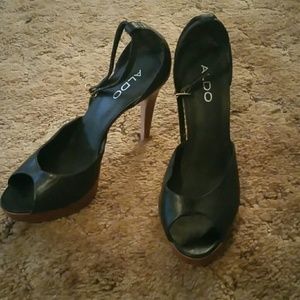 Aldo black peep toe heels