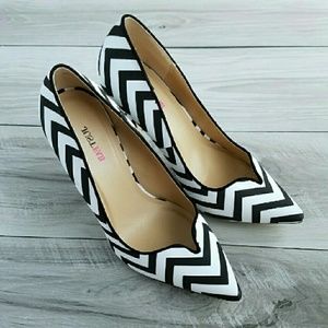 Chevron Black and White Pointed Toe Pumps