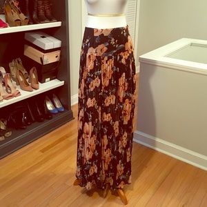 Maxi skirt