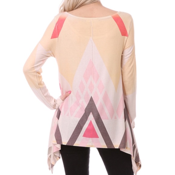 3 for $20 π¨Geometric Long Sleeve Tunic Top - Picture 2 of 4