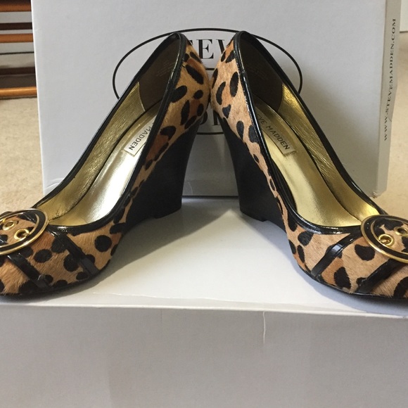 ๐HP FALL FAVS๐ Cheetah Print Steve Madden Wedges - Picture 4 of 4