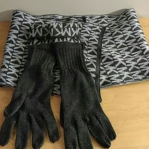 Gray scarf & gloves