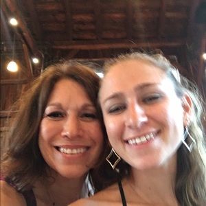 Meet your Posher, Eileen