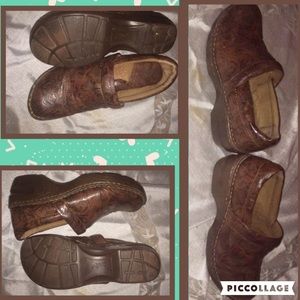 Temporary Listing: Bolo brown ornate clogs size 8