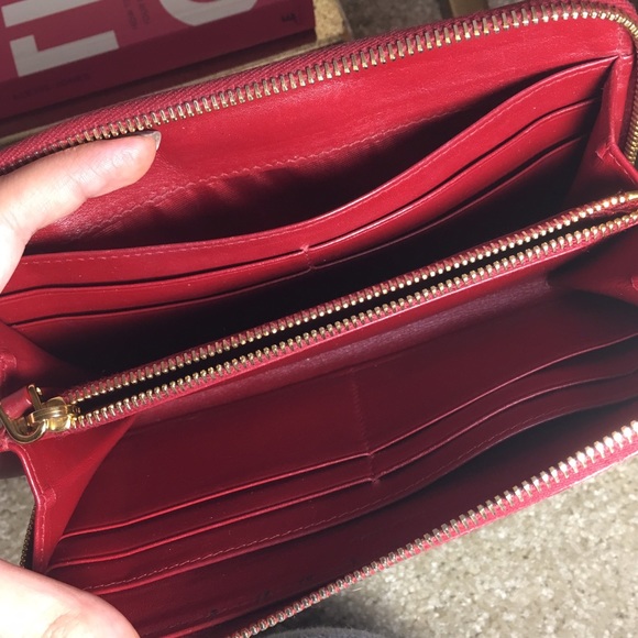 Red Miu Miu Wallet - Picture 3 of 4