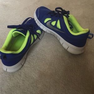 Nike Free Run little kids Size 3 Sneakers