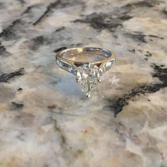 1.72 pear shaped diamond ring