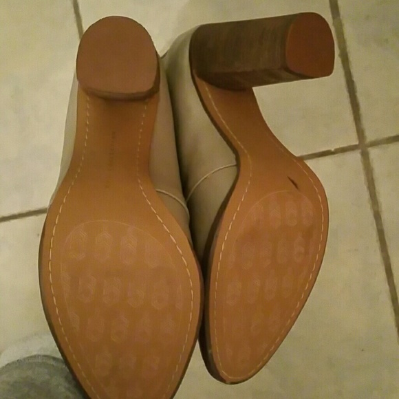 Lace Up boots by NVY Collection - Picture 2 of 4