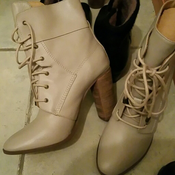 Lace Up boots by NVY Collection - Picture 4 of 4