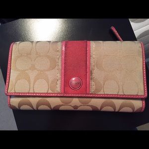 Coach Wallet - GREAT CONDITION!!