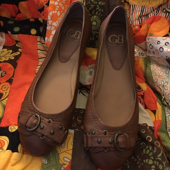 Gorgeous Gianni Bini leather flats.