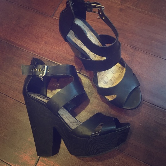 Sexy Chunky Black "Sandals"-- 6.5