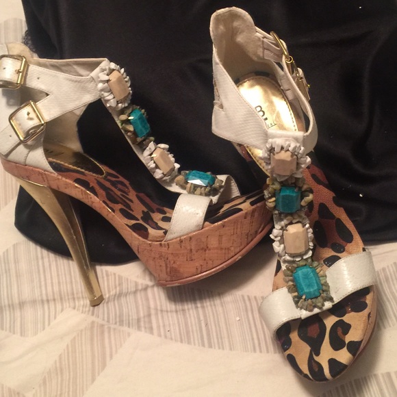 Sz 9 White Platform Heels from Bakers